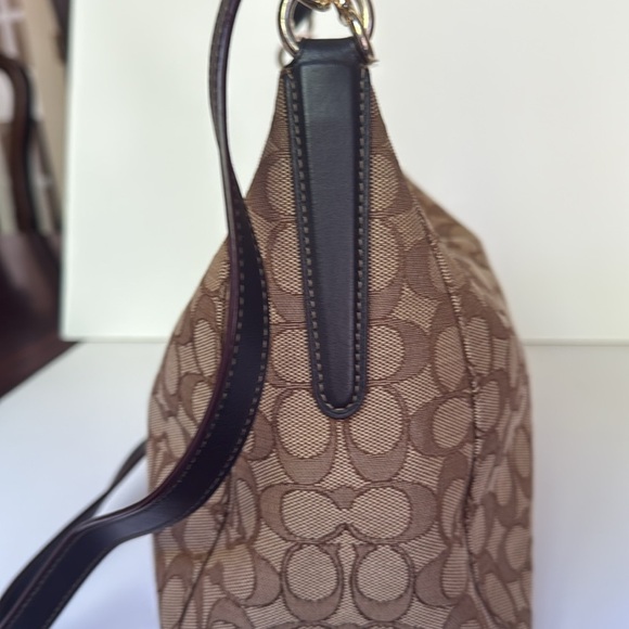 Coach East/West Celeste Signature Hobo Shoulder Bag Purse Brown Tan EUC - Picture 3 of 9